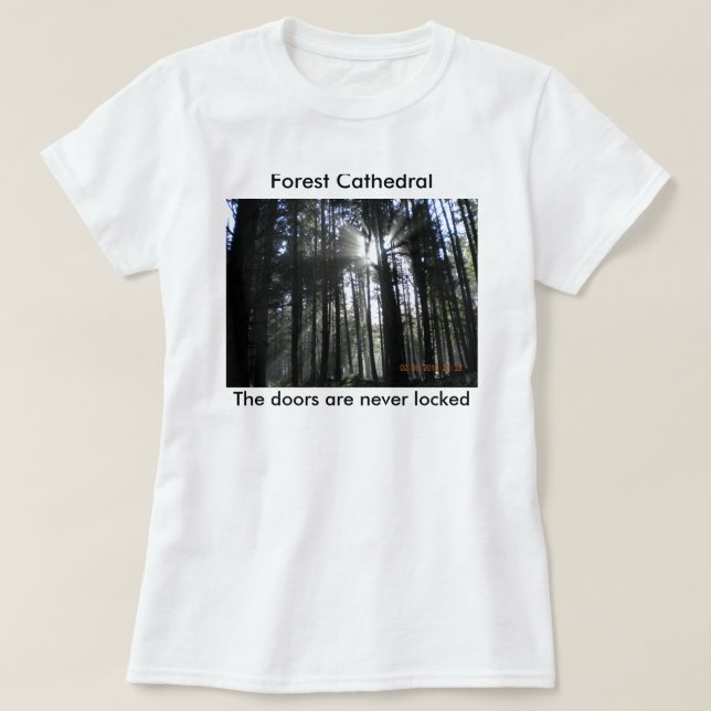 Sun-Strahlen durch die Bäume T-Shirt (Design vorne)