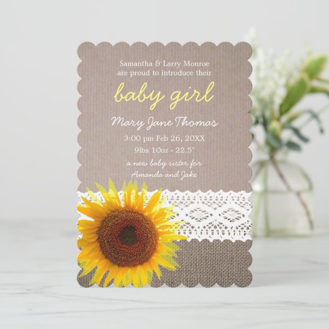 Sunflower Burlap & Lace Baby Faire-part (Debout devant)