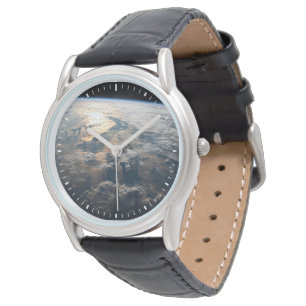 Sunglint blickt vor Celebes Meer in Südostasien Armbanduhr