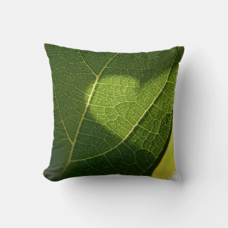 Sunlight Heart Leaf Pillow Kissen