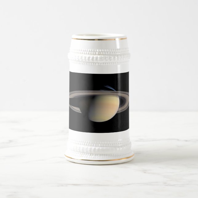 Sunlit Saturn Gas Giant Planet von Cassini Bierglas (Mittel)