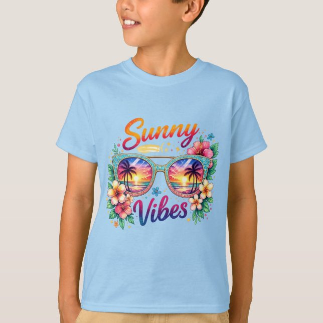 Sunny Vibes Tropical Sunset Sunglasses Kids Basic T-Shirt (Vorderseite)