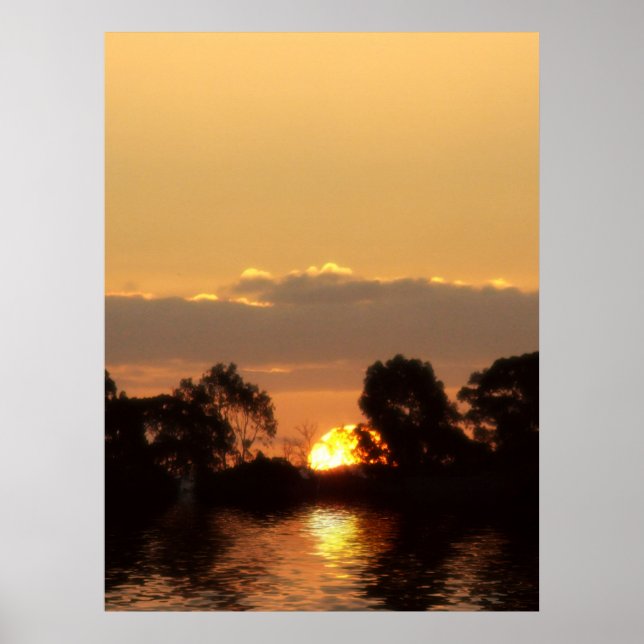 SUNREALISMÄSSIGE SERIEN POSTER (Vorne)