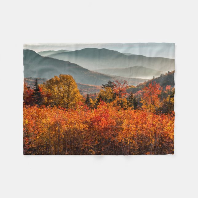 Sunrise Kancamagus Highlights Fleecedecke (Vorderseite (Horizontal))