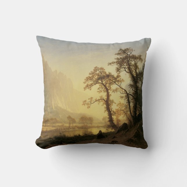 Sunrise, Yosemite Valley von Albert Bierstadt Kissen (Vorderseite)