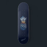 Sunset Beach Pineapa Custom Skateboard<br><div class="desc">Ein Sonnenuntergang und der Horizont Szene Ananas Form zeigt eine ruhige Ozean. TIPP - Pair dies mit passenden Produkten wie der Flasche, und kann Kühler in dieser Sammlung. Fügen Sie Ihren Namen oder Namen des Gastes hinzu, indem Sie oben auf die Schaltfläche "Personalisieren" klicken. Sie können auch die Hintergrundfarbe in...</div>