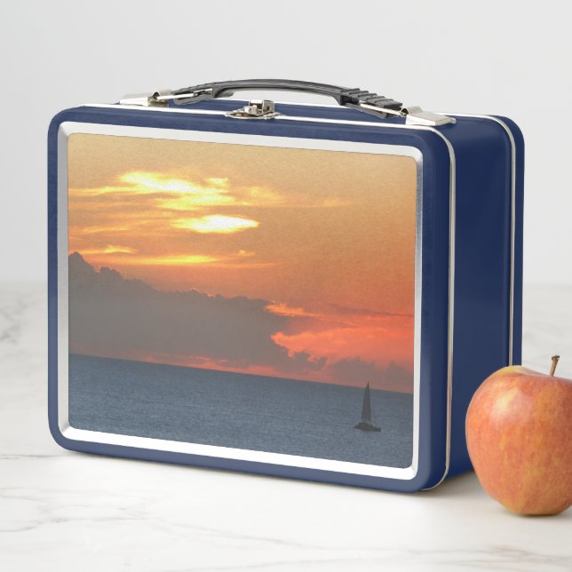 Sunset Clouds and Sailboat Seascape Metall Brotdose (Beispiel)