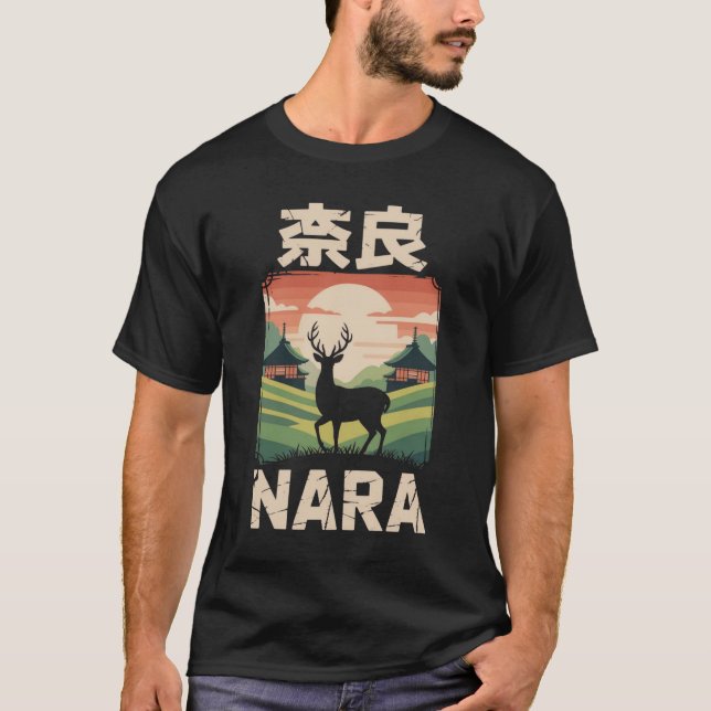 Sunset Deer von Nara T-Shirt (Vorderseite)