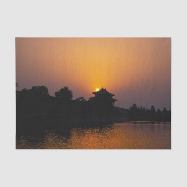 Sunset on the Forbidden city - Beijing, China Seidenpapier (Vorderseite)