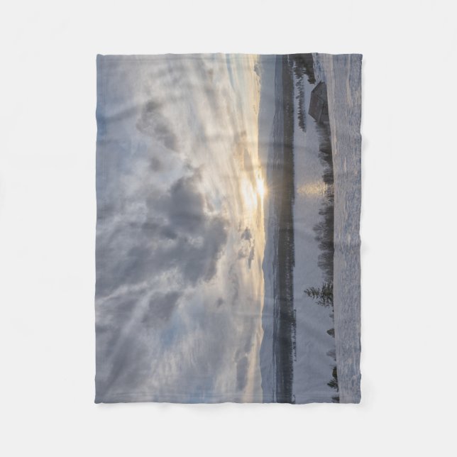 Sunset over frozen lake fleecedecke (Vorderseite)