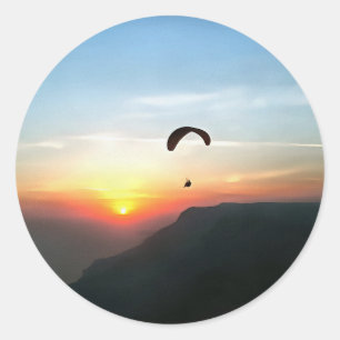 Sunset Paraglide Wanderlust Extreme Sportart Runder Aufkleber