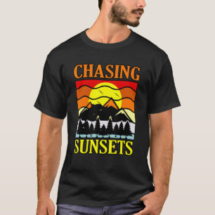 Sunsets nachjagen T-Shirt