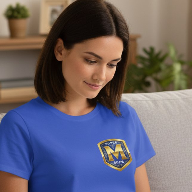 Super Mum Chest Emblem Shirt (Von Creator hochgeladen)