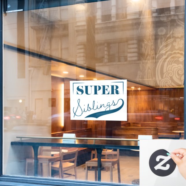 Super Sibling Fensteraufkleber (Café-Fenster)
