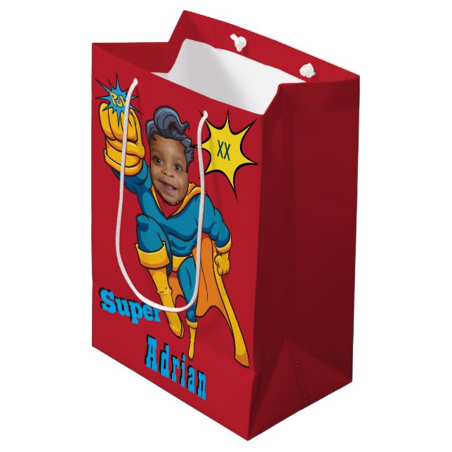 Super Special Kids 🌟 Bester Superheld Mittlere Geschenktüte (Vorderseite Schrägansicht)
