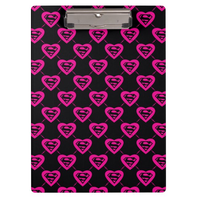 Supergirl Hearts Diagonal Pattern Klemmbrett (Vorderseite)