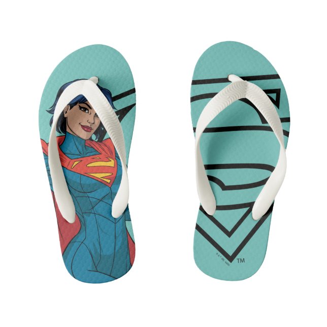 Supergirl Hovering in Blue Anzug Kinderbadesandalen (Fußbett)
