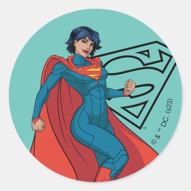 Supergirl Hovering in Blue Anzug Runder Aufkleber (Vorderseite)