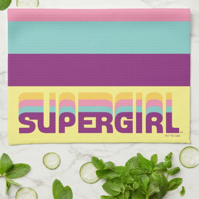 Supergirl Retro Colorshift Graphic Geschirrtuch (Gefaltet)