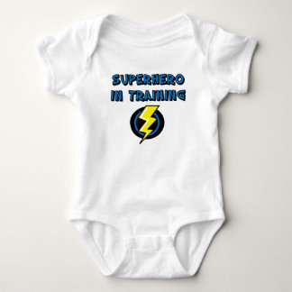 Superheld im Training Baby Strampler