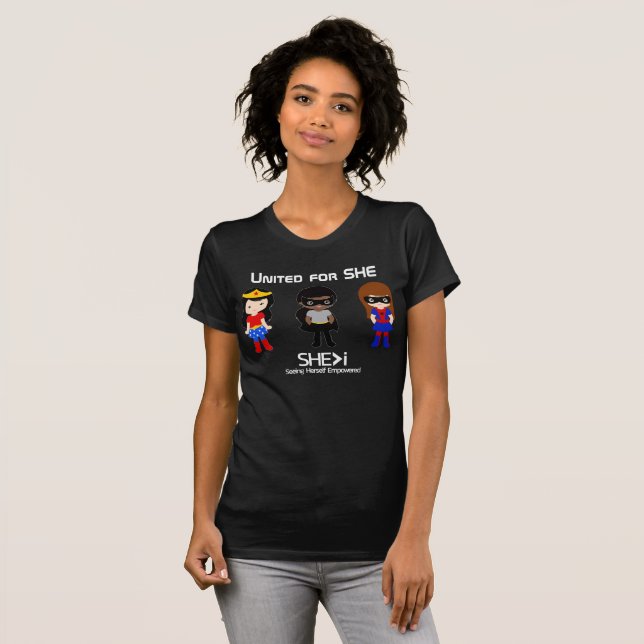 SUPERHERO White Kontur - Vereint für SHE T-Shirt (Vorne ganz)