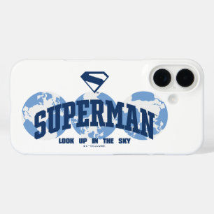 Superman über den Globus iPhone 16 Hülle