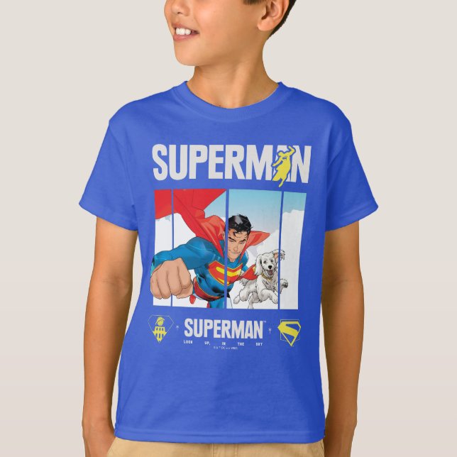 Superman und Krypto fliegen T-Shirt (Vorderseite)