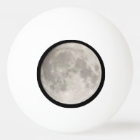 Supermond am schwarzen Himmel