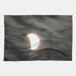 Supermond-Mondfliege in Wolken Handtuch