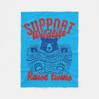 Support Wildlife Raise Twins Funny Mama Bear Fleecedecke