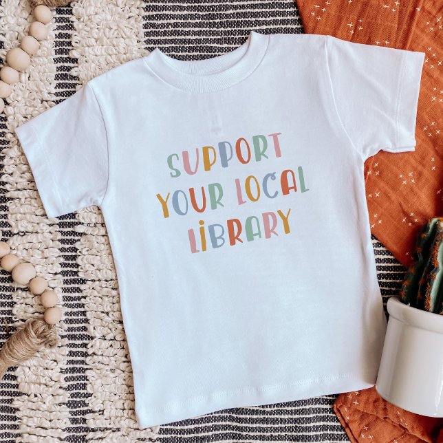 Support Your Local Library Baby T-shirt (Von Creator hochgeladen)