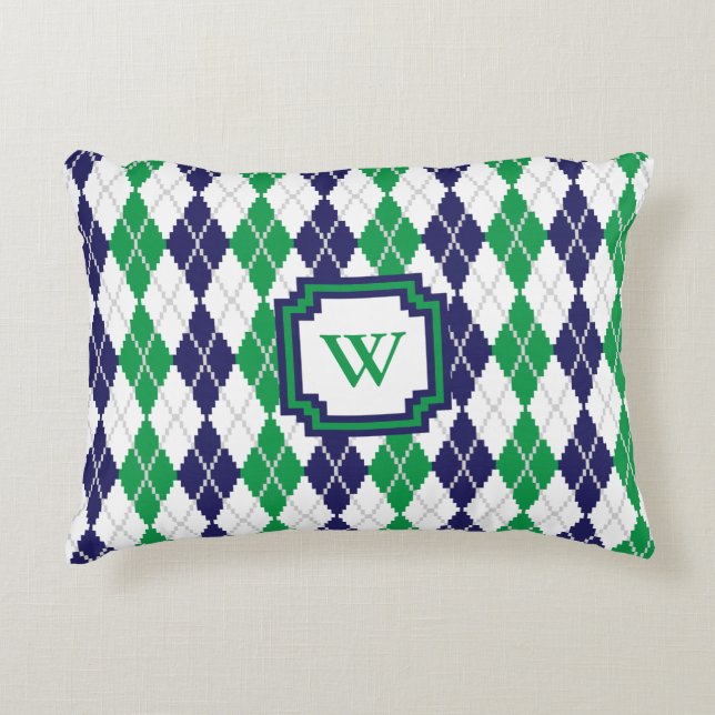 Sur le coussin à motifs de losanges vert d'accent (Devant)