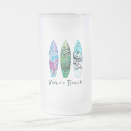 Surfbretter am Strand von Venedig Mattglas Bierglas