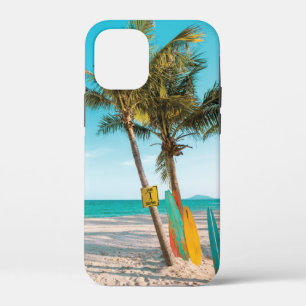 Surfbretter am Strand werfen Kissen Case-Mate iPhone Hülle