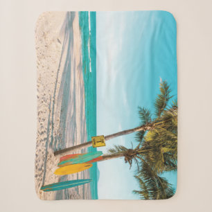 Surfbretter am Strand werfen Kissen Sherpadecke