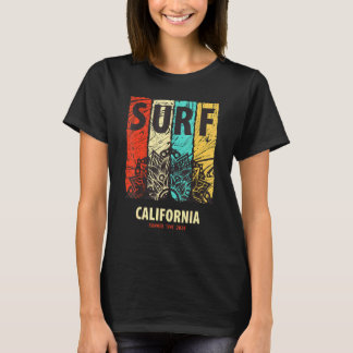 Surfen an der kalifornischen Küste im Sommer Welle T-Shirt