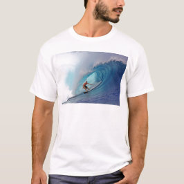 Surfen auf Mentawai Inseln mit großer blauer Welle T-Shirt