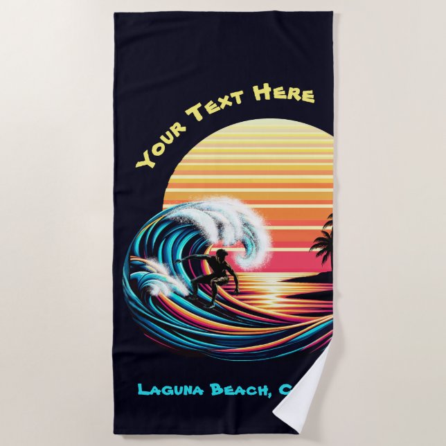 Surfen bei Sonnenuntergang Strandtuch (Vorderseite)