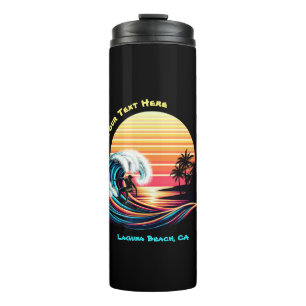 Surfen bei Sonnenuntergang Thermosbecher