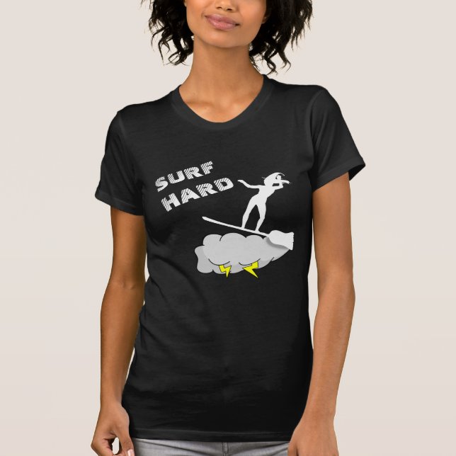 Surfen hart wie eine Hexe schwarz T-Shirt (Vorderseite)