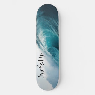 Surfen ist auf skateboard