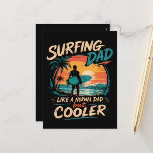 Surfen wie ein normaler Vater, aber cooler Sommer Feiertagspostkarte