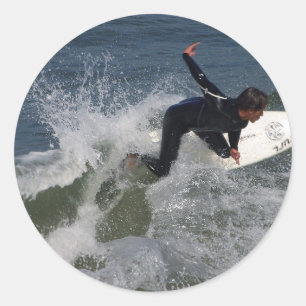 Surfender Surfer-Wellen-Ozean Runder Aufkleber