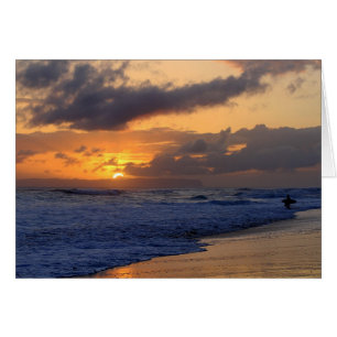 Surfer au coucher du soleil Sur Kauai Beach, Niiha