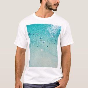 Surfer aus der Luft, klare Ozeane. T-Shirt