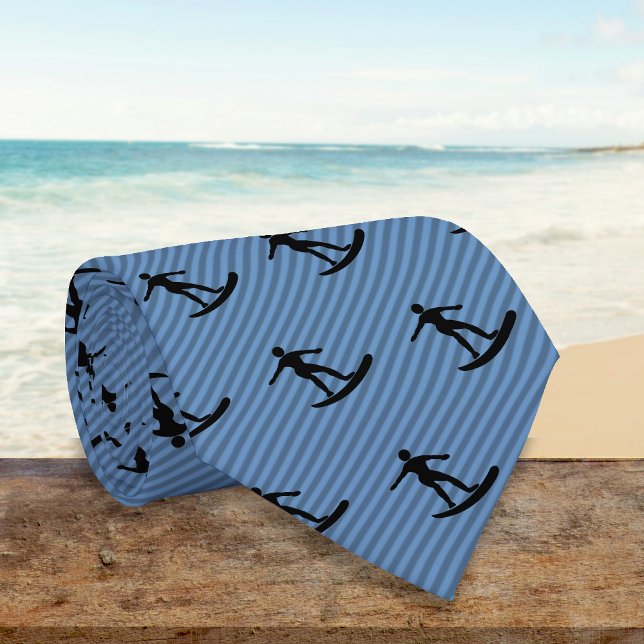 Surfer-Motiv - Typ auf Surfbrett auf dem Blau Krawatte (Von Creator hochgeladen)