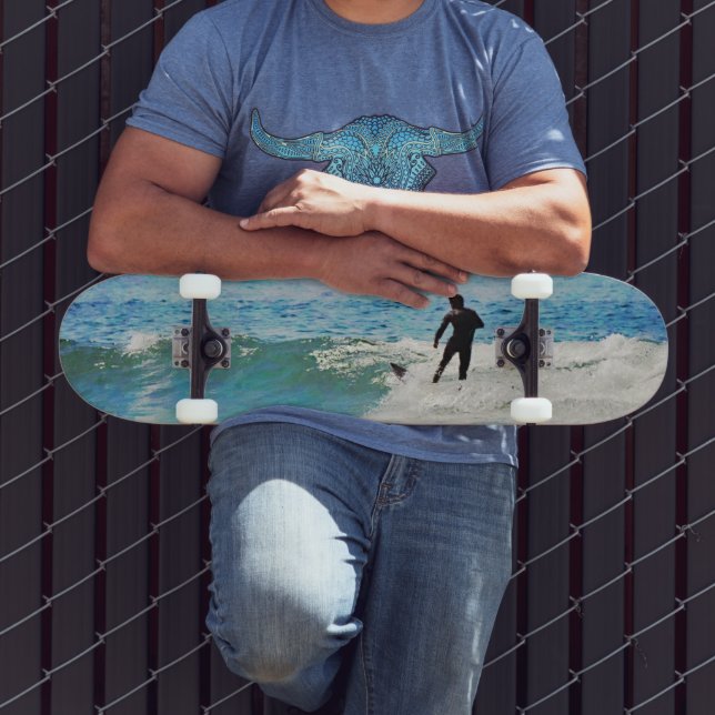 Surfer on Wave Skateboard Deck (Außenbereich 3)