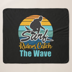 Surffahrer fangen die Wellen Sherpadecke