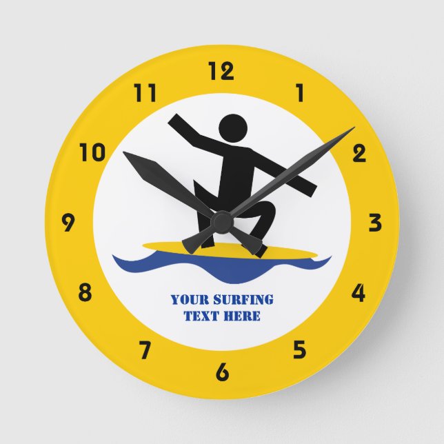 Surfgeschenke, surfen auf seinem Surfbrett nach Ma Runde Wanduhr (Vorderseite)