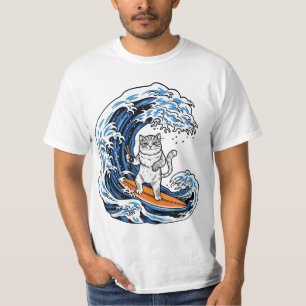 Surfkater auf epischer blauer Welle – Coole Cartoo T-Shirt